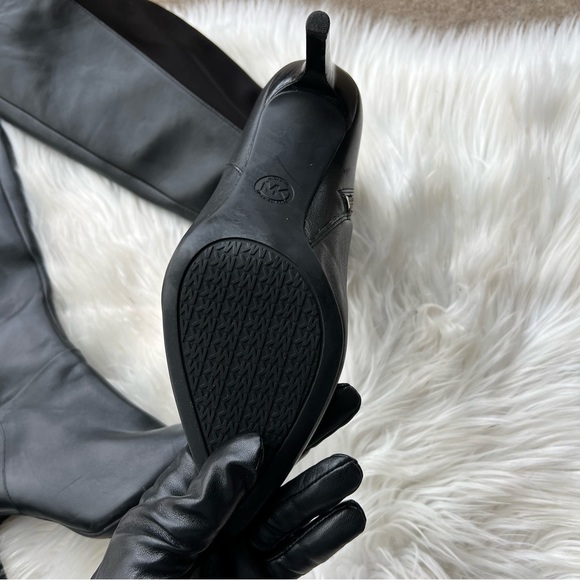 Michael Kors Black Leather Pointed Toe Stiletto Heel Knee High Boots - Picture 2 of 7